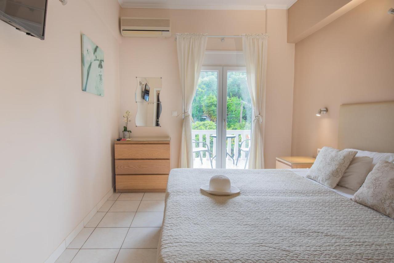 Galini Beach Studios And Penthouse 메손기 외부 사진