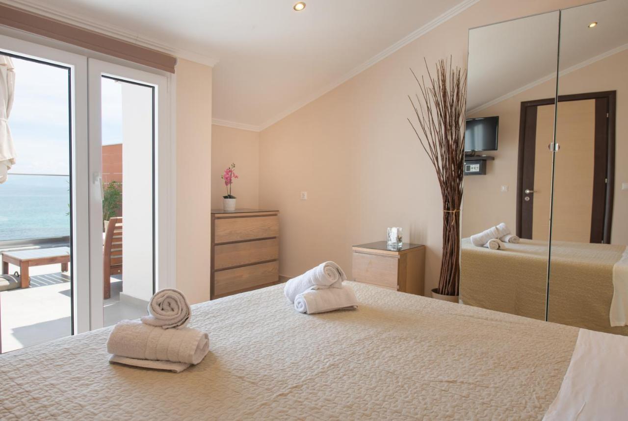 Galini Beach Studios And Penthouse 메손기 외부 사진